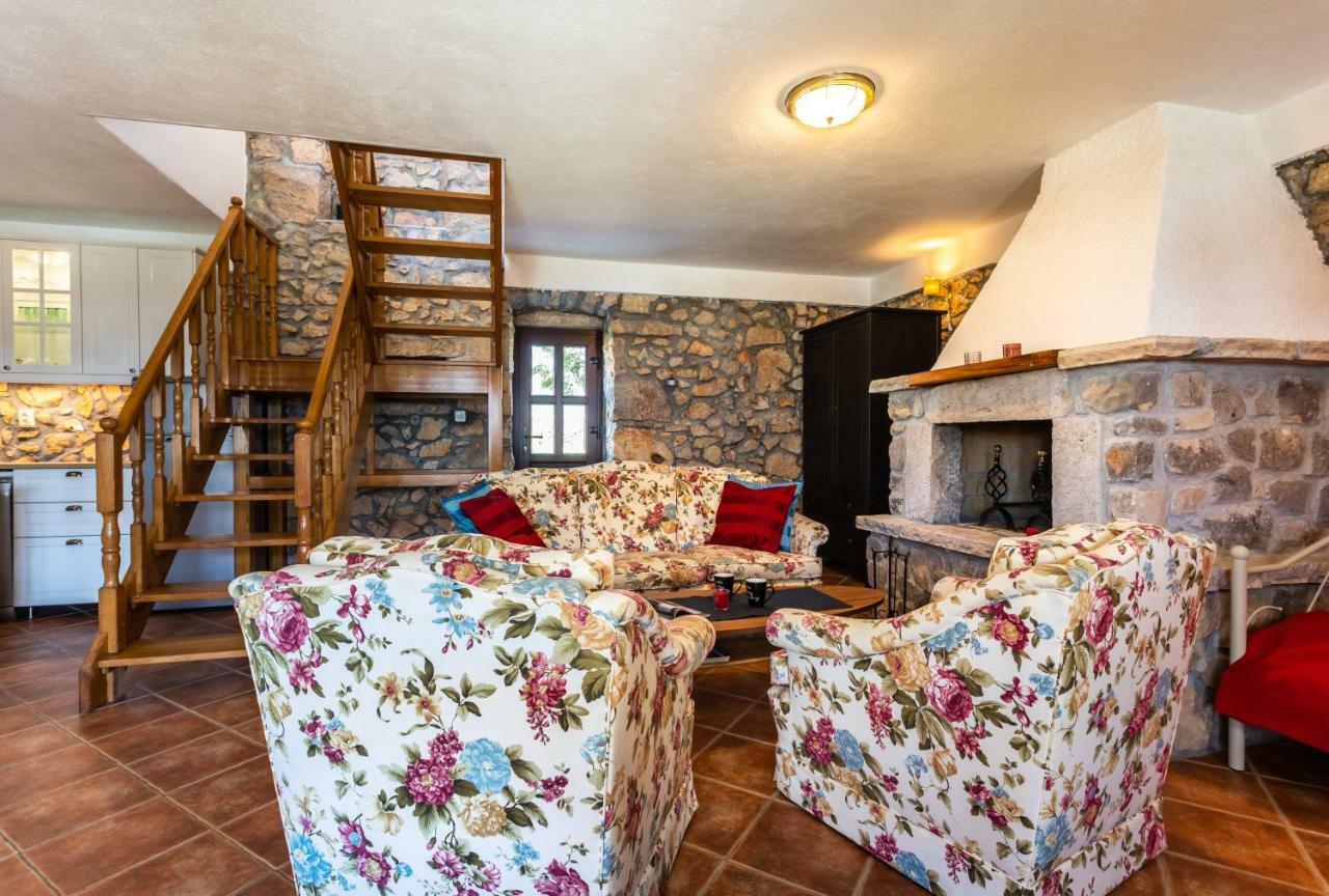 Villa Korina Pinezići Eksteriør billede