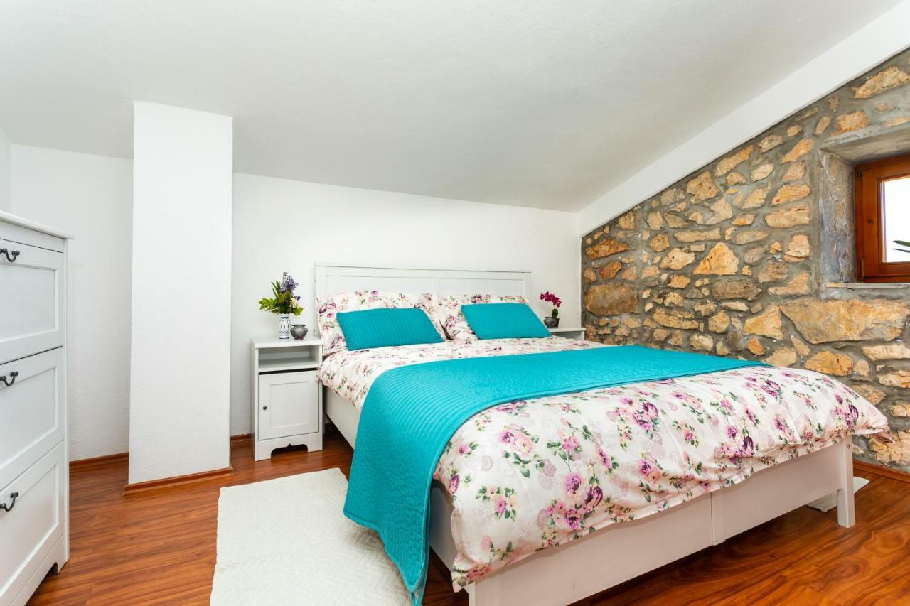 Villa Korina Pinezići Eksteriør billede