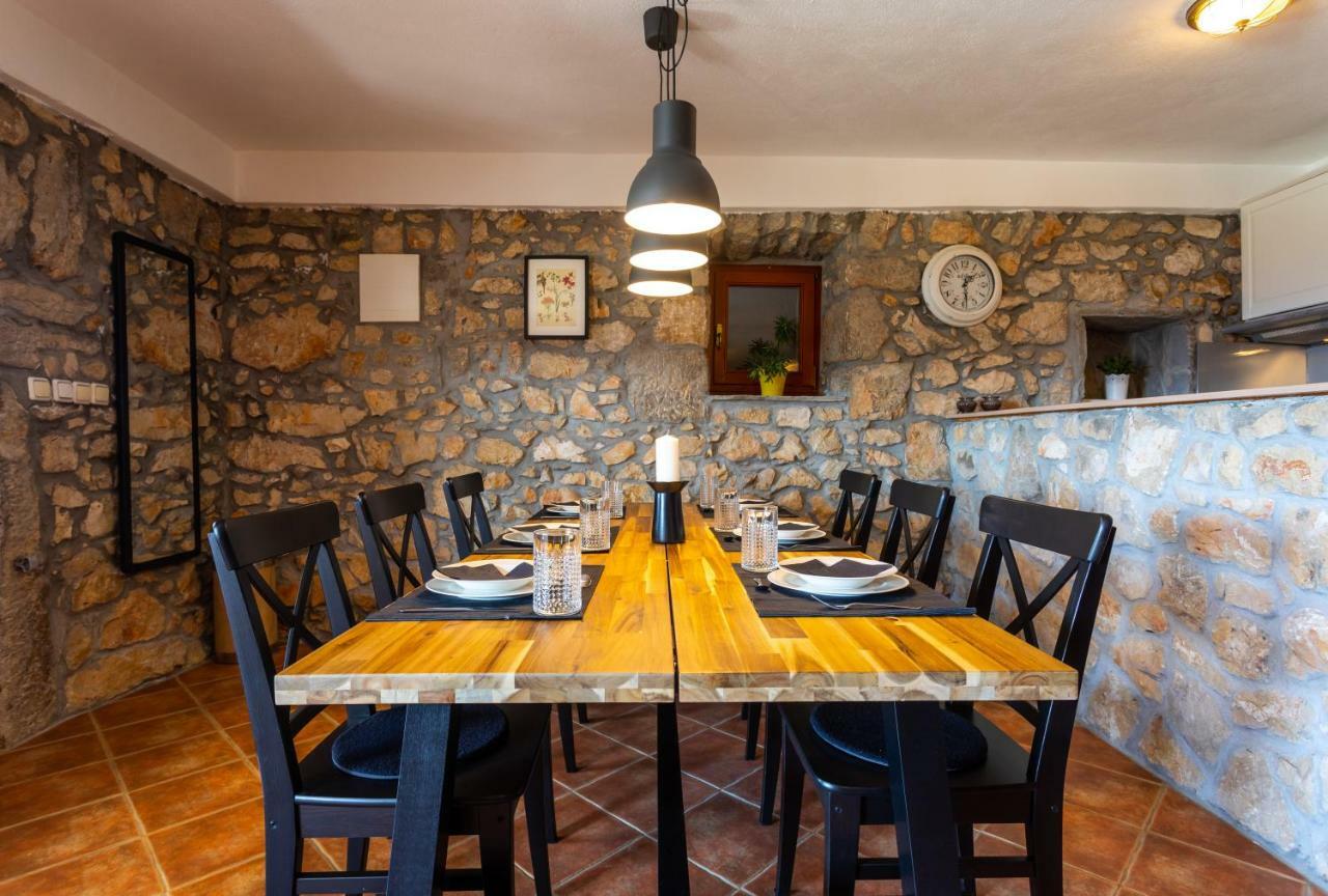 Villa Korina Pinezići Eksteriør billede