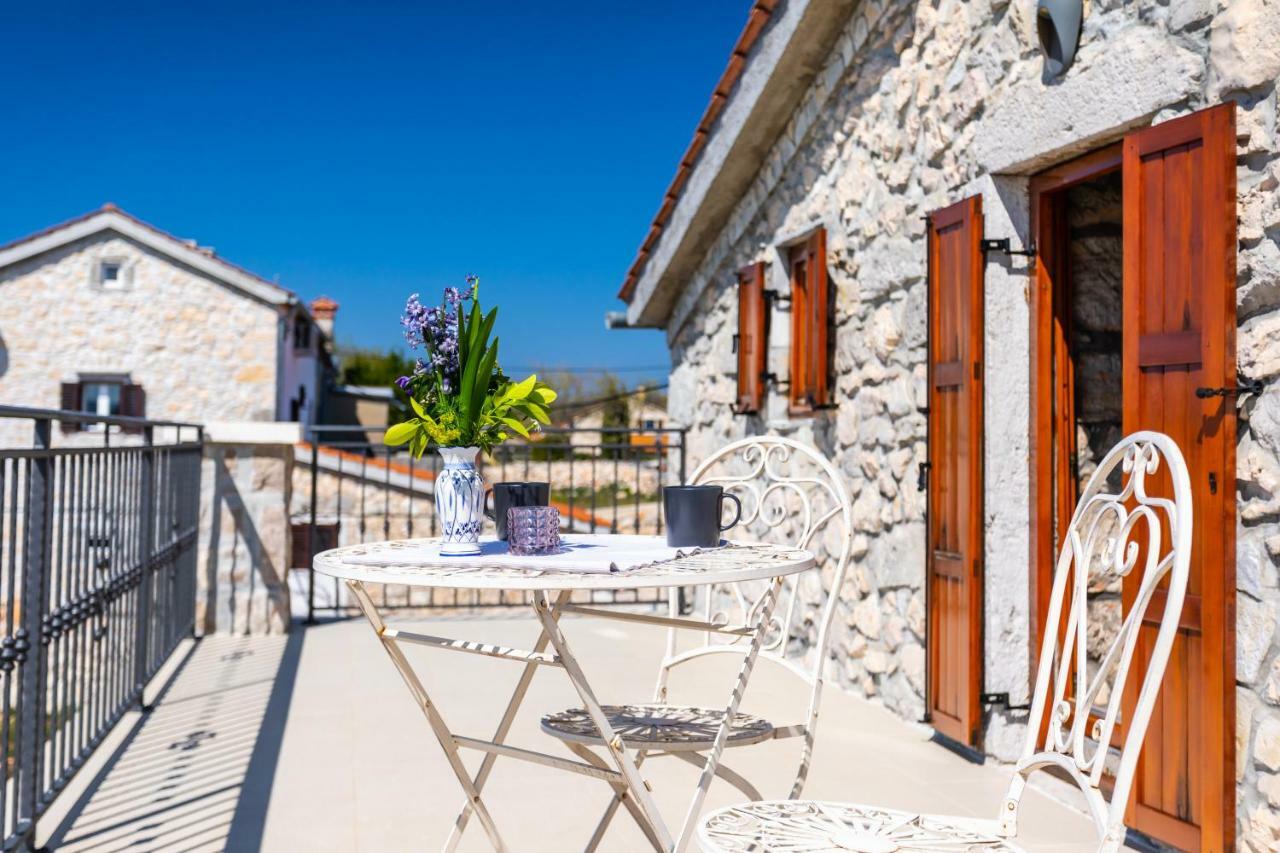 Villa Korina Pinezići Eksteriør billede